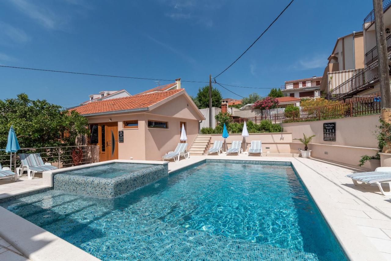 Apartments Villa Magdalena Trogir Exteriör bild
