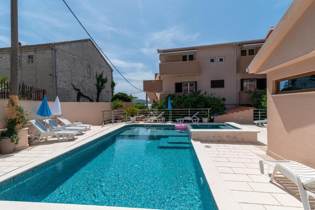 Apartments Villa Magdalena Trogir Exteriör bild