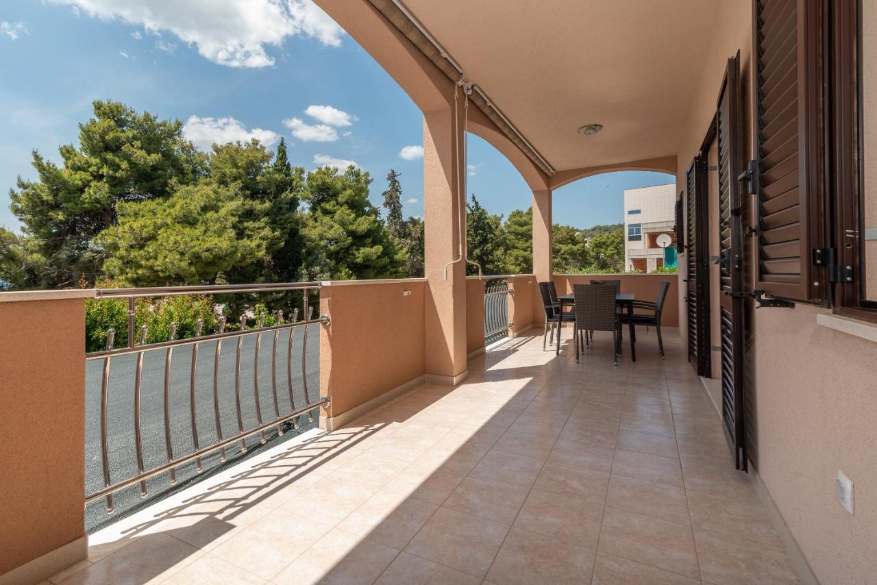 Apartments Villa Magdalena Trogir Exteriör bild