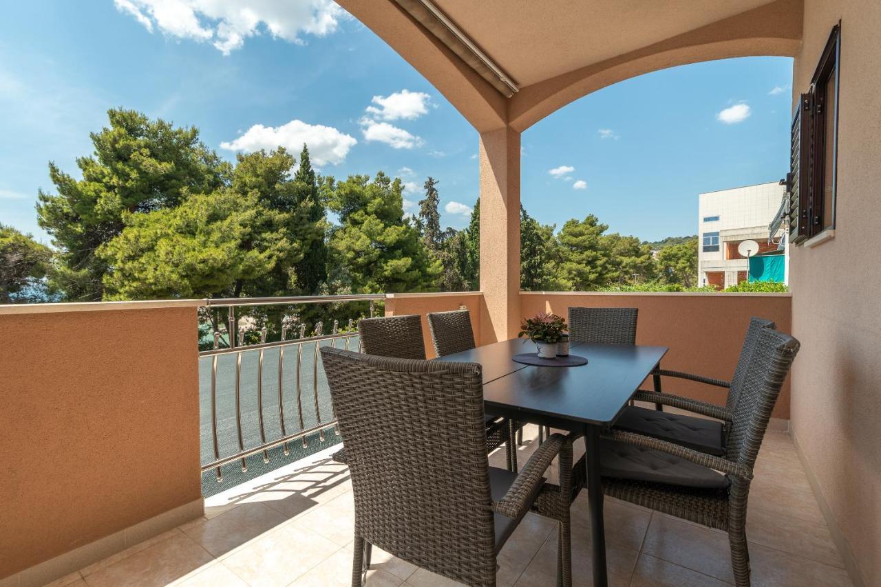 Apartments Villa Magdalena Trogir Exteriör bild