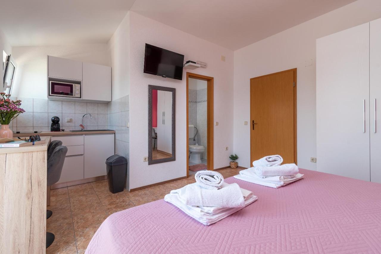 Apartments Villa Magdalena Trogir Exteriör bild
