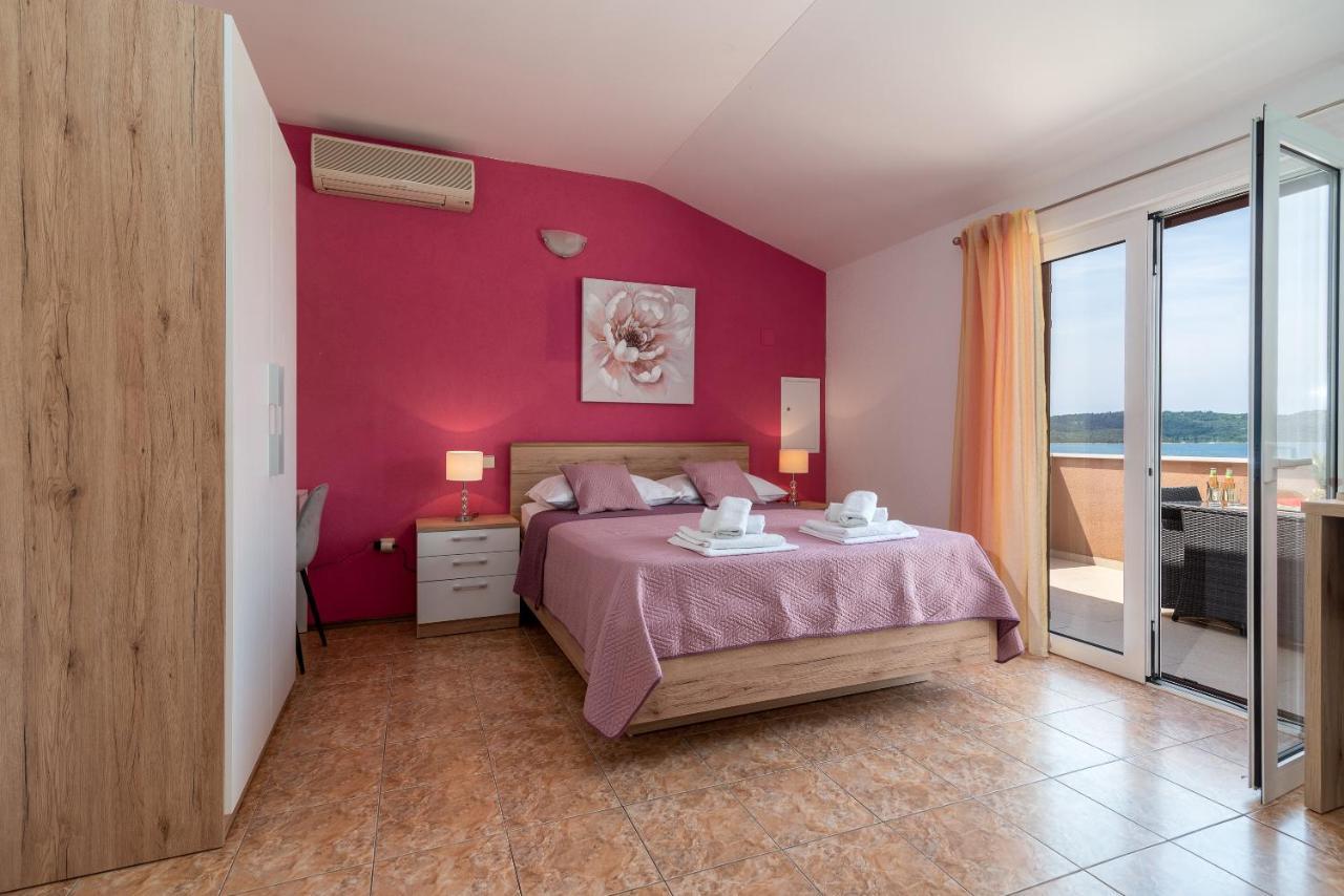 Apartments Villa Magdalena Trogir Exteriör bild